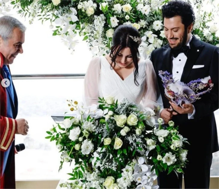 Yasemin Sakallıoğlu ile Burak Yırtar evlendi!