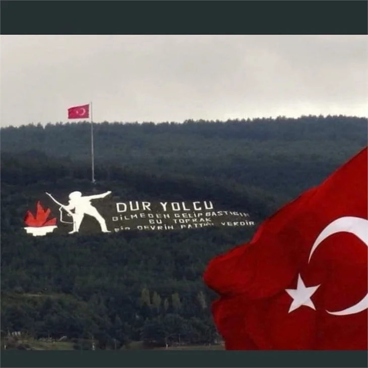 Ünlü isimlerden 18 Mart Çanakkale Zaferi paylaşımları!