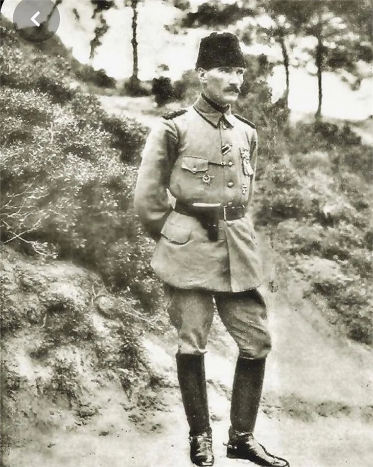 Ünlü isimlerden 18 Mart Çanakkale Zaferi paylaşımları!