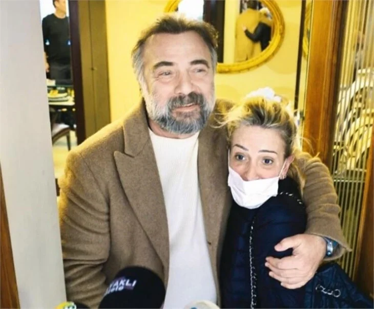 Oktay Kaynarca ve Saba Tümer arasında güldüren diyalog: Evde kaldı ne yapayım?