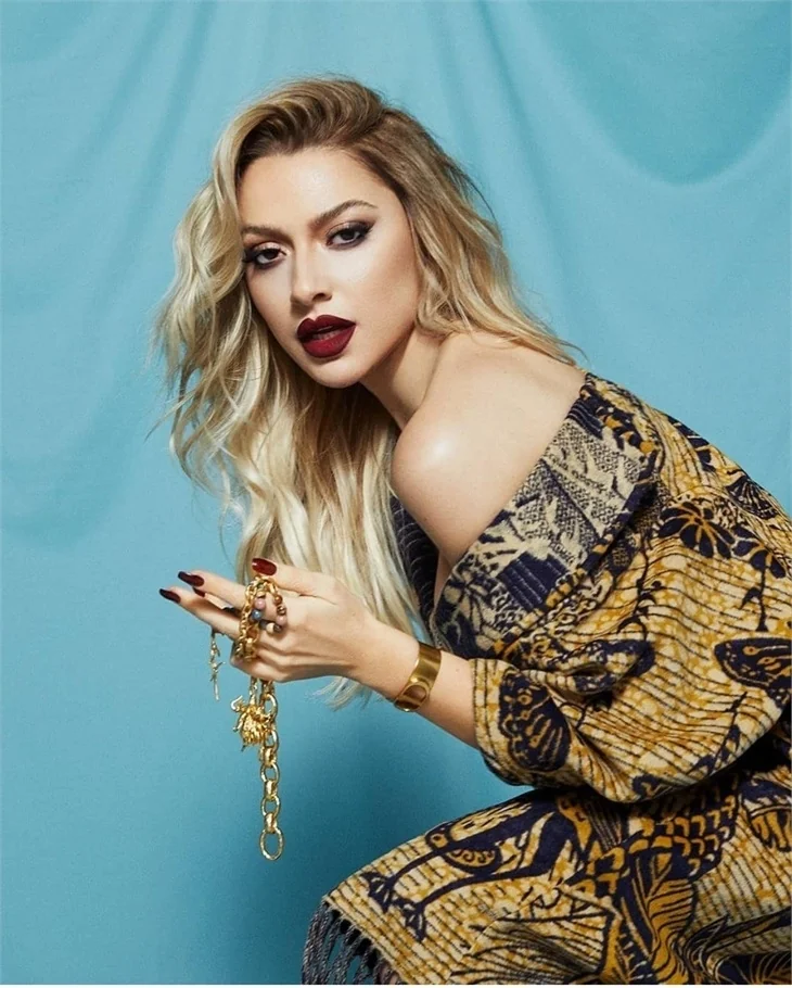 Hadise'nin 'Clubhouse' isyanı!