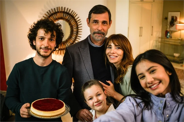 'Kağıt Ev' setinden ilk kareler...