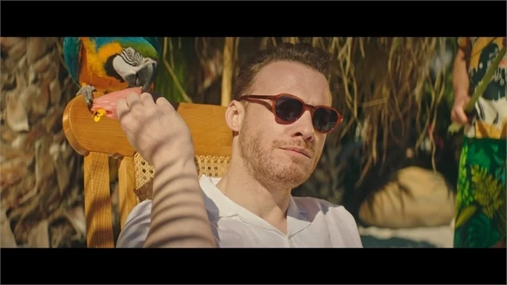 Kerem Bürsin'den yeni reklam anlaşması...