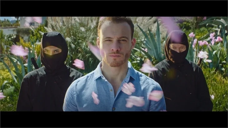 Kerem Bürsin'den yeni reklam anlaşması...
