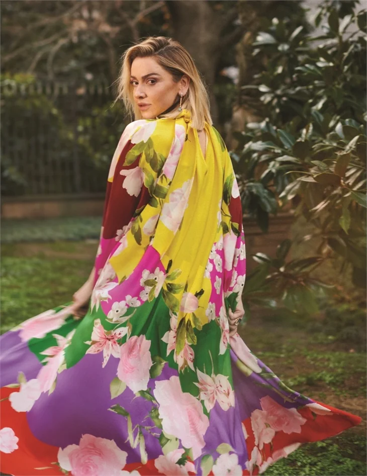 Hadise'den makyajsız ve rötuşsuz pozlar