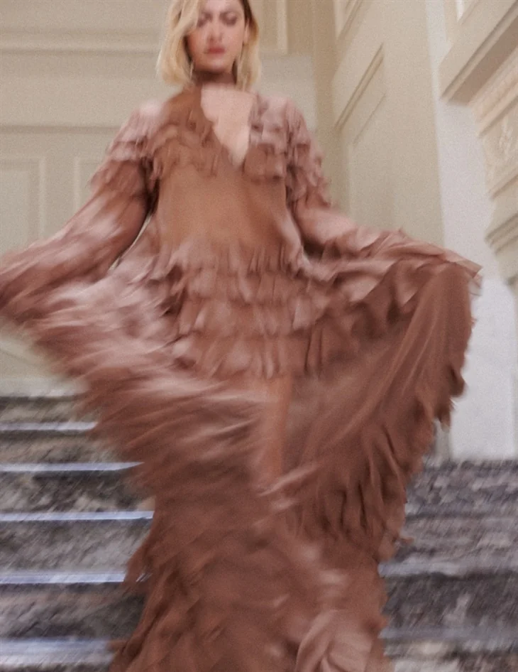 Hadise'den makyajsız ve rötuşsuz pozlar