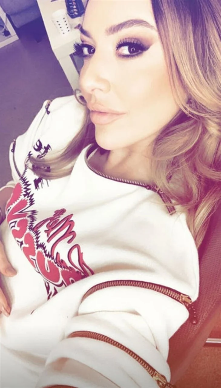 Hadise isyan etti: 'Roberto Carlos' bacaklı dediler!