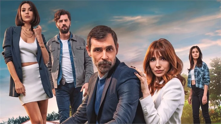 'Kağıt Ev' dizisinde çarpıcı afiş!