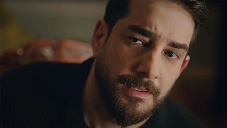 Enis Arıkan, Camdaki Kız'da!