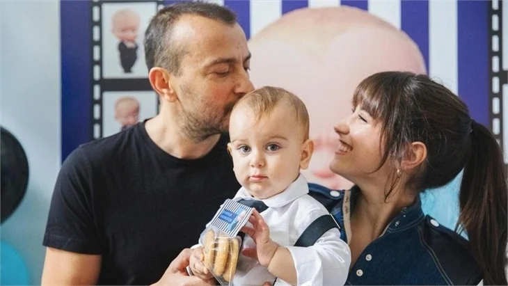 Hazal Kaya aşka geldi:  "Gülüşünü sevdiğim..."