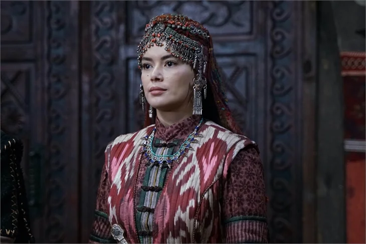 'Kuruluş Osman'ın Lena Hatun'u Seray Kaya: "Sette aile gibiyiz"