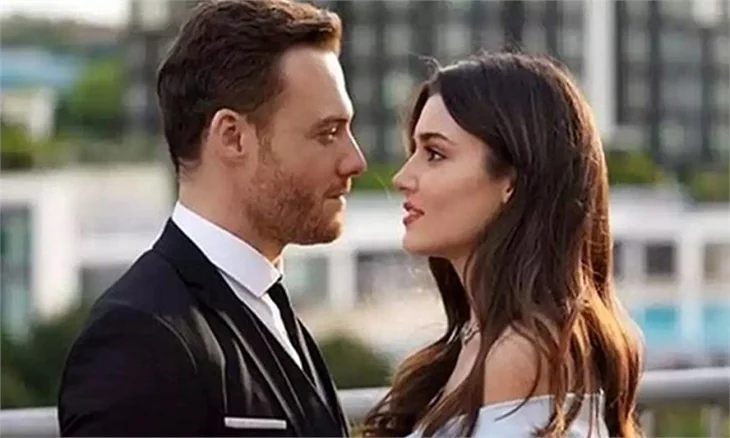 Kerem Bürsin ile Hande Erçel el ele!