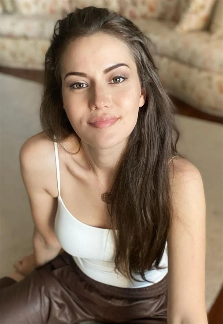 Fahriye Evcen'den hayranlarını üzen haber!