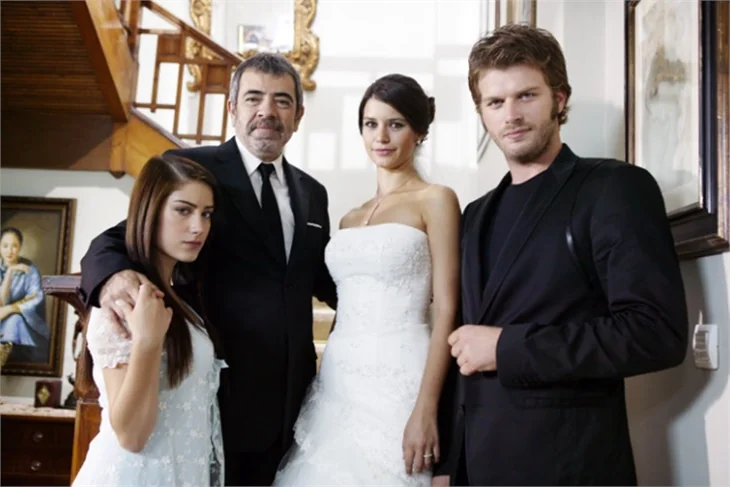Aşk-ı Memnu'dan 11 yıl sonra gelen fotoğraf...