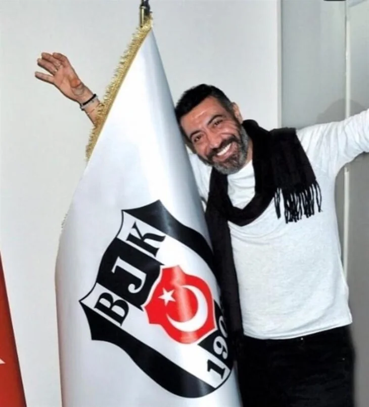Beşiktaşlı ünlü isimlerin şampiyonluk sevinci