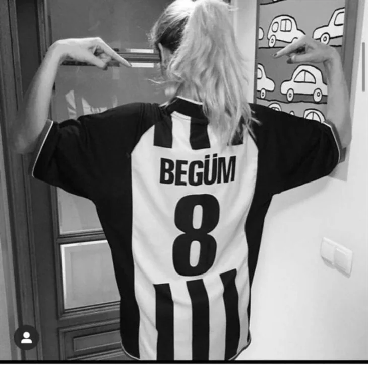 Beşiktaşlı ünlü isimlerin şampiyonluk sevinci