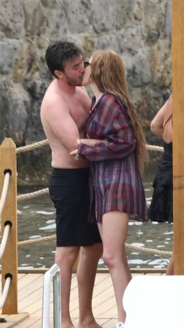 Mustafa Ceceli ile Selin İmer'in romantik tatili!
