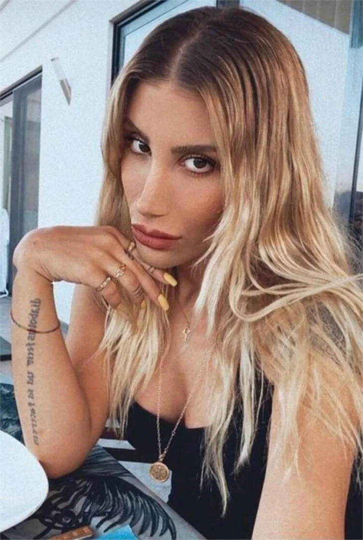 İrem Derici: Beton gibi kadın yalnız ölecek!