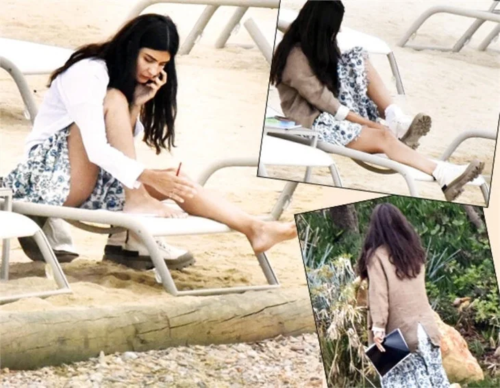 Tuba Büyüküstün bot ve ceketle plaja indi!