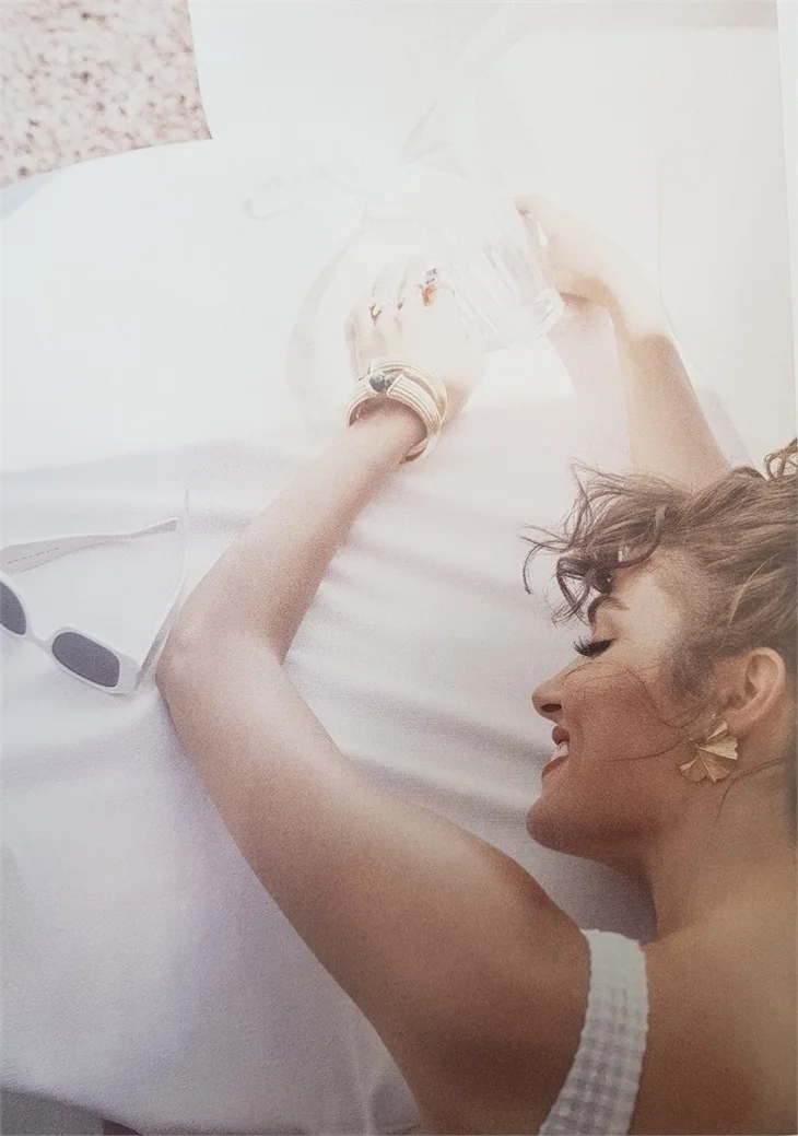 Hande Erçel'in Vogue dergisine verdiği pozlar gündem oldu!