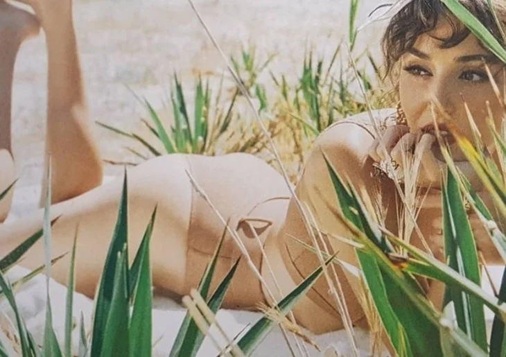 Hande Erçel'in Vogue dergisine verdiği pozlar gündem oldu!