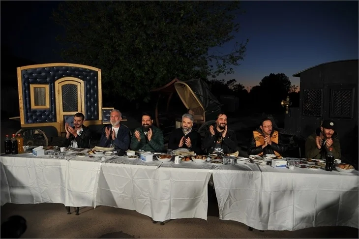 Payitaht Abdülhamid'in final yemeğinde duygusal anlar...