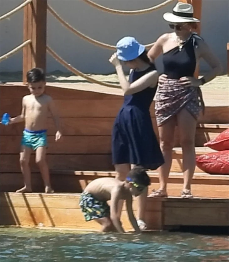 Pelin Karahan gün boyu denize girmedi!