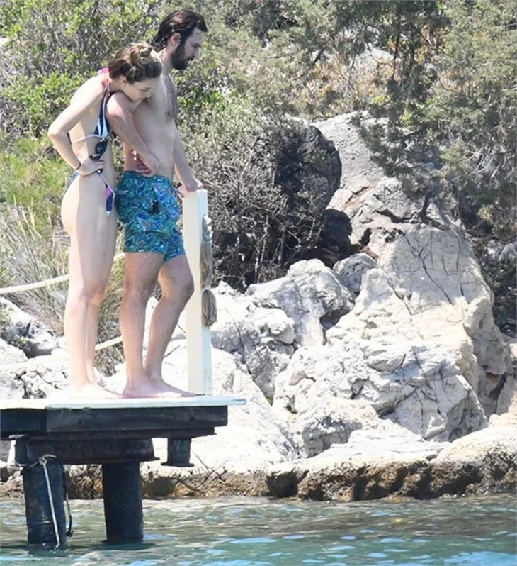 Birkan Sokullu aşka geldi! Bodrum'da yakalandılar...