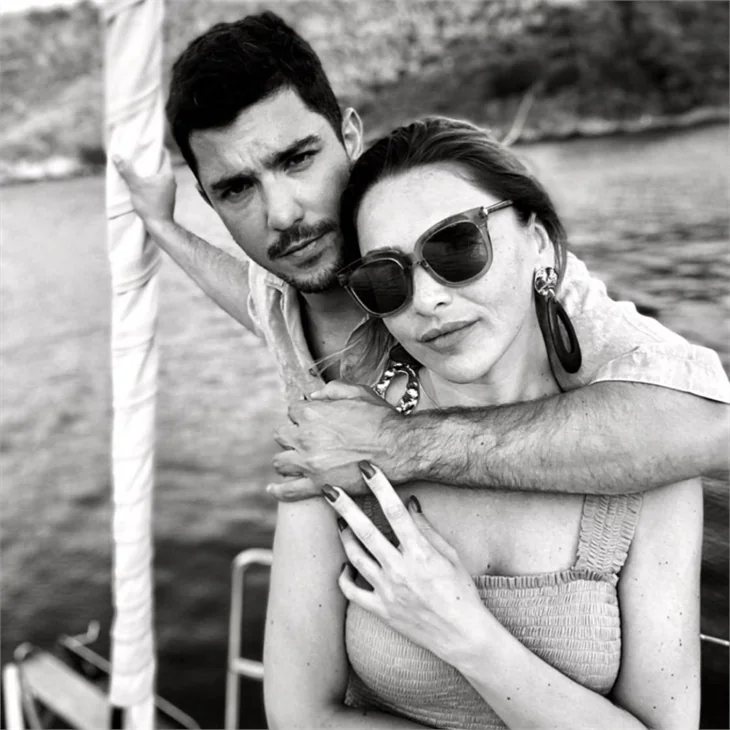 Hadise'den manidar ayrılık şarkısı...