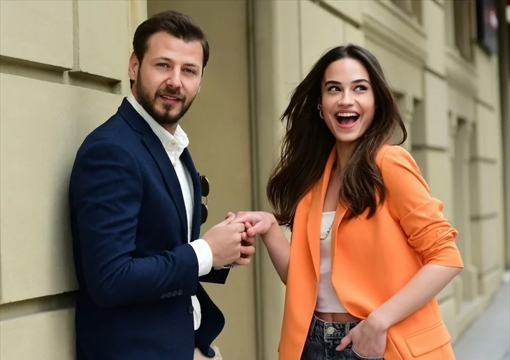 'Kazara Aşk'ın afişi yayınlandı!