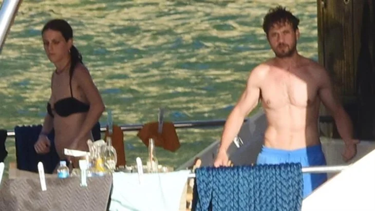 Aras Bulut İynemli ve Bige Önal sezonu Göcek'te açtı!