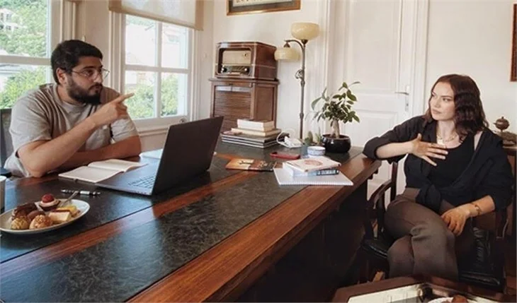 Fahriye Evcen sürprizi açıkladı! Barış Arduç'la partner oluyor!