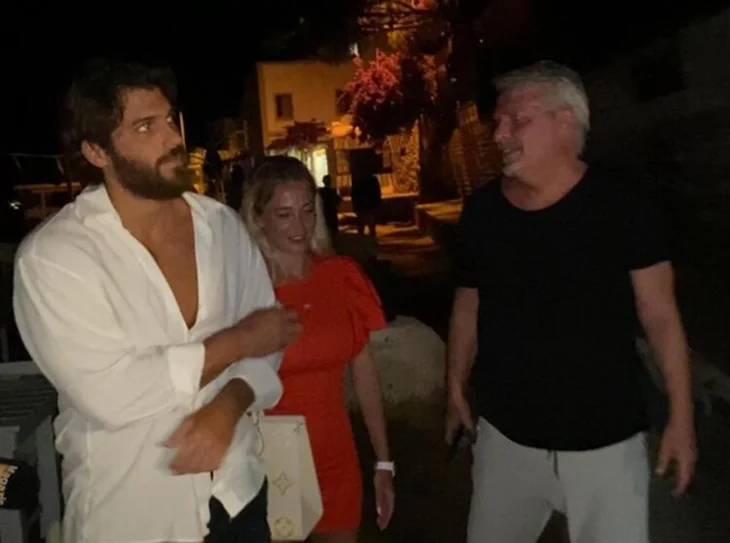 Can Yaman sevgilisini ailesiyle tanıştırdı! Görünmez kaza!