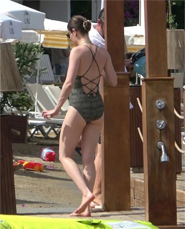 Camdaki Kız'ın Nalan'ı Burcu Biricik, Bodrum'da
