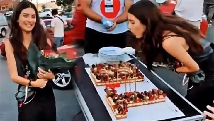 Tuba Büyüküstün 39 oldu!
