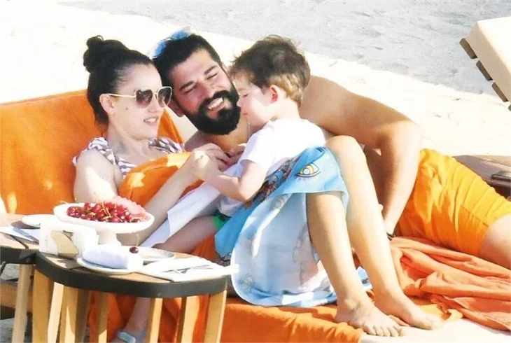 Burak Özçivit-Fahriye Evcen çifti sezonu açtı