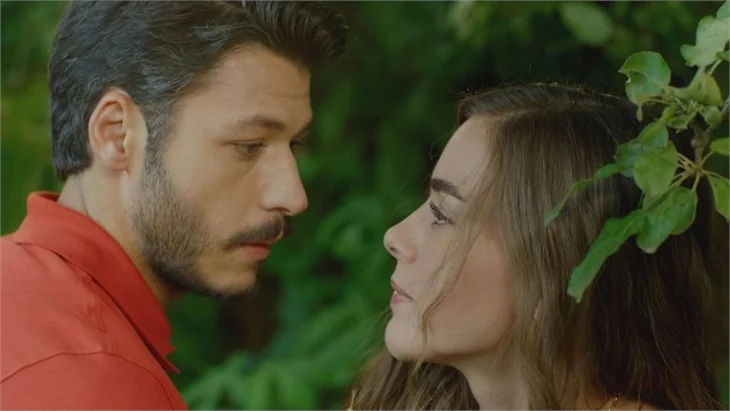 Cam Tavanlar'ın yeni bölümünden art arda iki tanıtım!