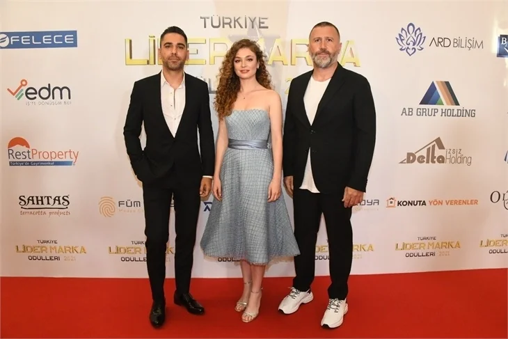 'Aşkın Tarifi'ne üç ödül birden!