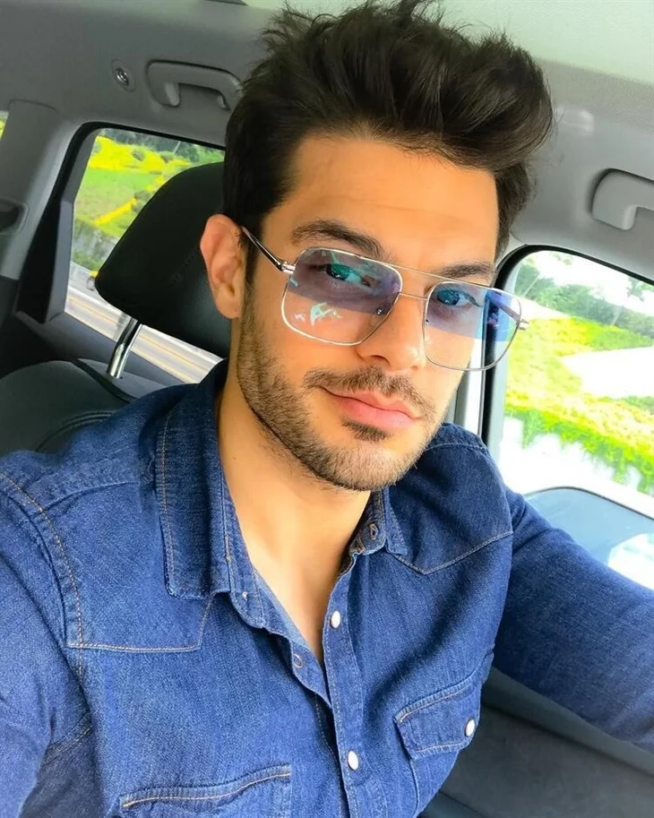 Hadise'nin yeni aşkı Mehmet Dinçerler şok etti!