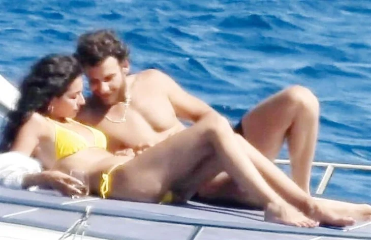 Melisa Aslı Pamuk, yeni sevgilisi Mustafa Mert Koç’la tatile çıktı!
