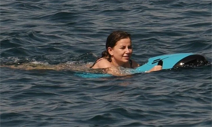 Yetenekli Merve Özbey