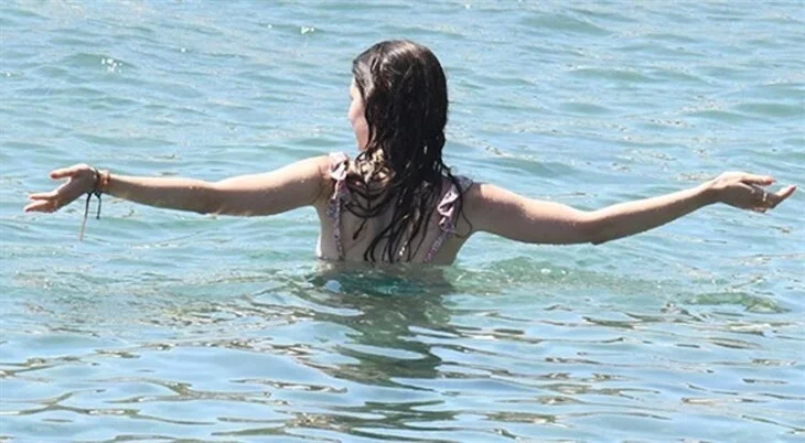 Hazal Subaşı, Bodrum tatilinde!
