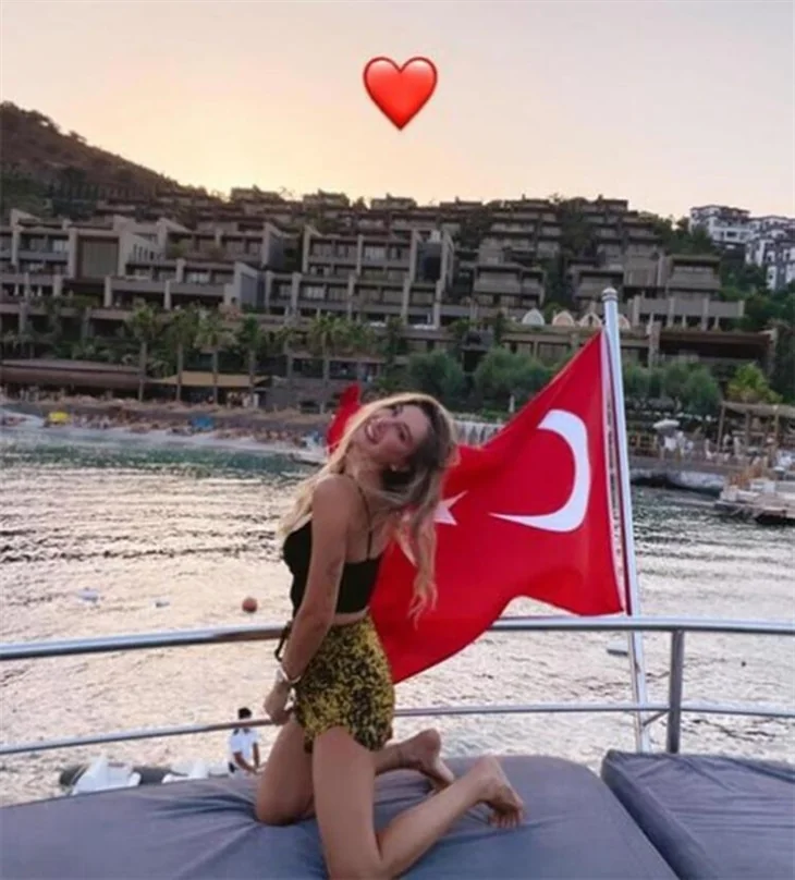 Deniz Akkaya'dan Şeyma Subaşı'na tepki: Bu nasıl ruh hali!
