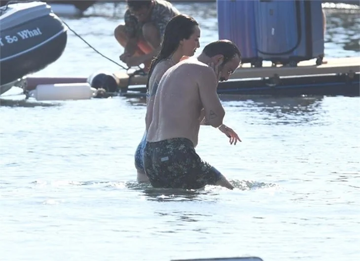 Birce Akalay, mimar sevgilisi Erdem Hamza’yla Bodrum'da!