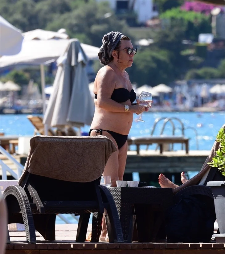 Oya Başar'ın Bodrum tatili!