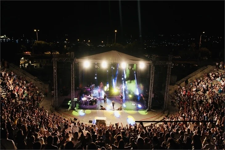 Kenan Doğulu'dan Bodrum'da müzik şöleni!