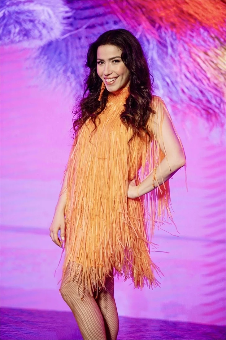 Burcu Güneş'in 'Mutluluk' cesareti!