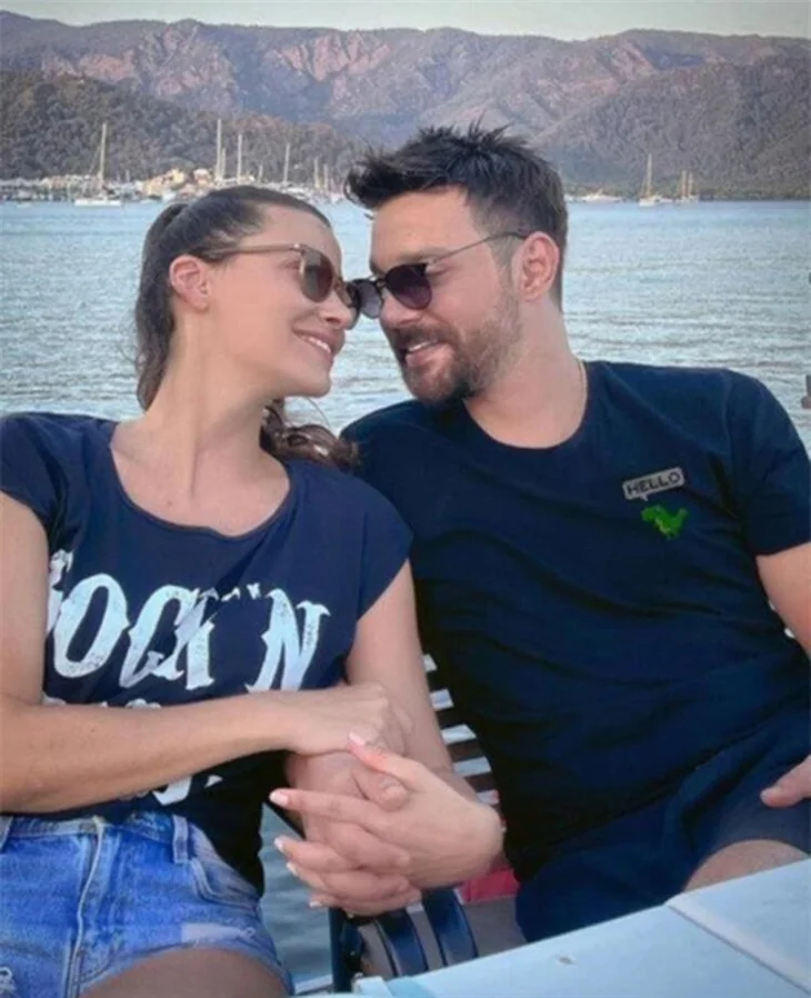 Aralarındaki buzları erittiler! Müjde Uzman ile Oğuzhan Uğur el ele