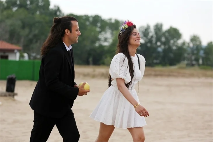 "İlk ve Son" için online gala yapıldı!