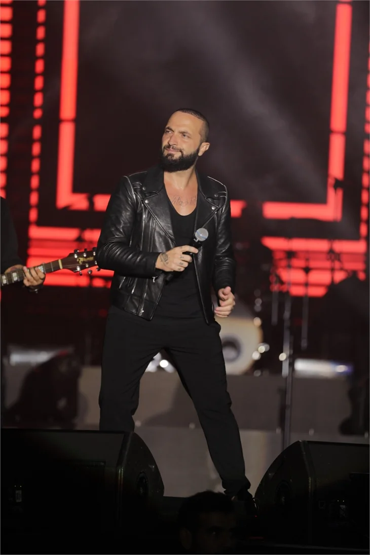 Berkay'dan 'Ele İnat' şarkılar...